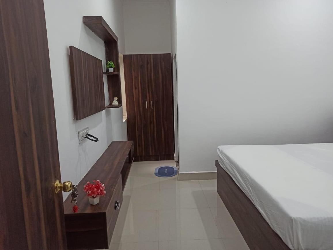 Abhiram Homestay Khajurāho Extérieur photo