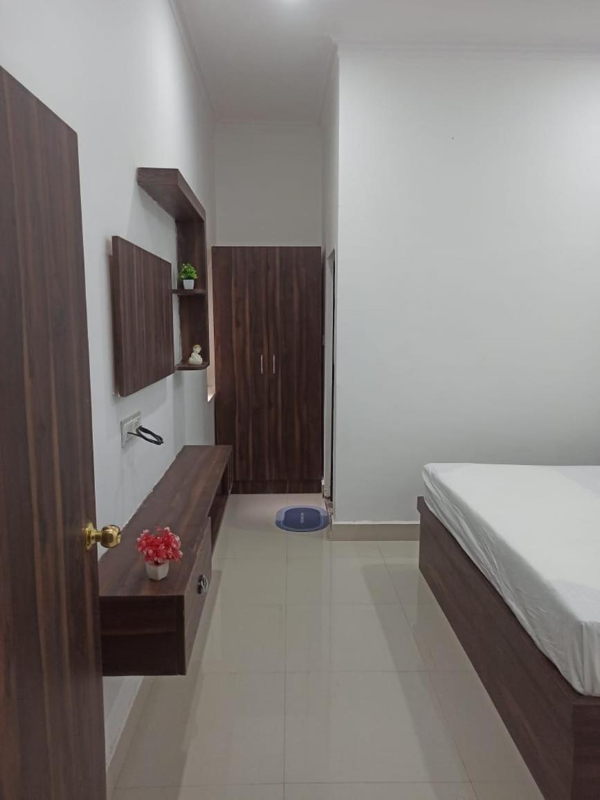 Abhiram Homestay Khajurāho Extérieur photo